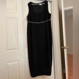 After Dark Elegant Black Sleeveless Formal Dress w/ Rhinestone Detail size 24W